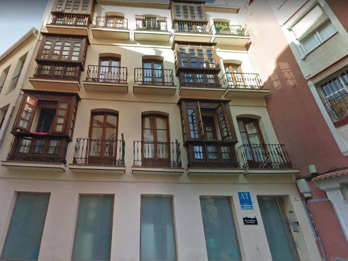 Casa de Férias Snug Right In The Center Of